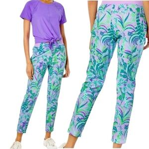 Lilly Pulitzer Luxletic Run Around Pants in the Purple Iris On the Chase Large